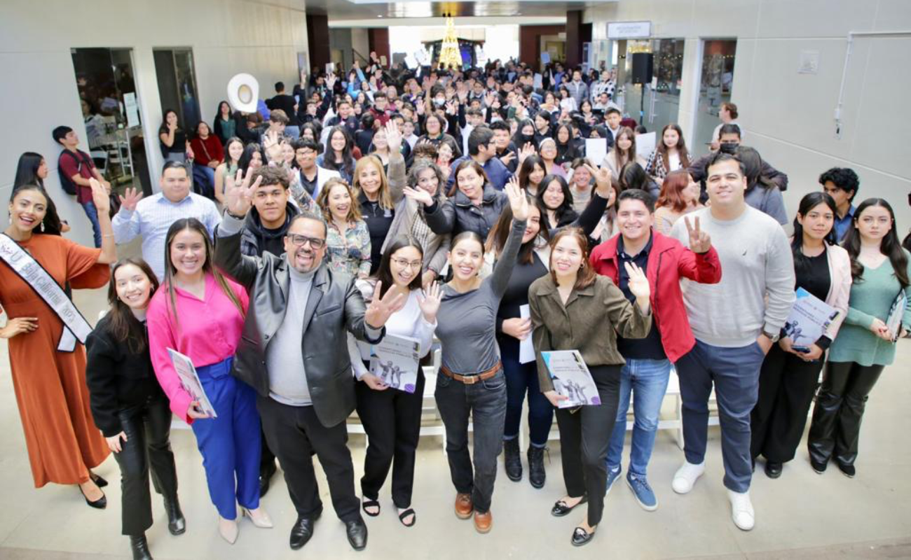Reconoce Gobierno de Ensenada a 170 jóvenes practicantes y de servicio social