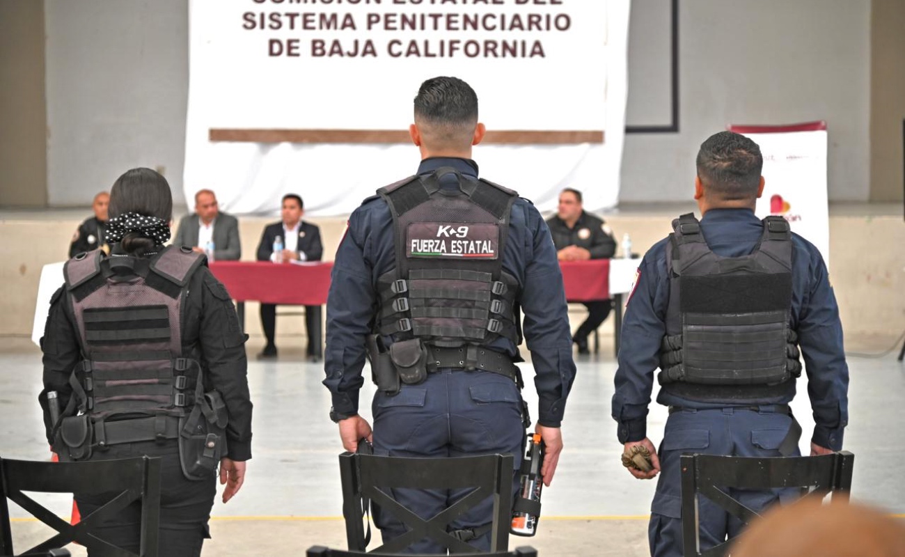 Se beneficia a 53 policías con plan de seguridad social en Baja California