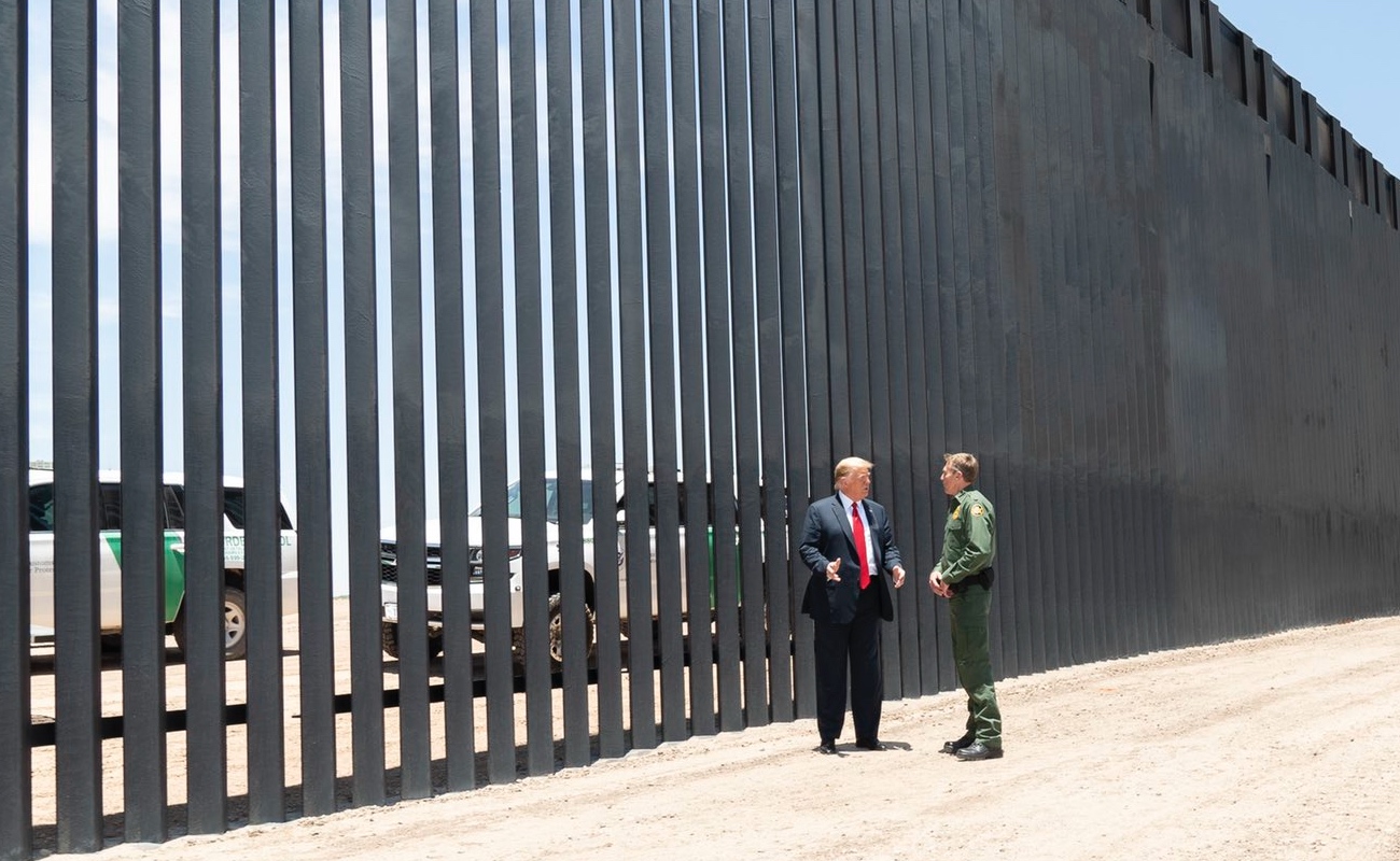 Publica Trump fotos del muro previo a encuentro con  AMLO