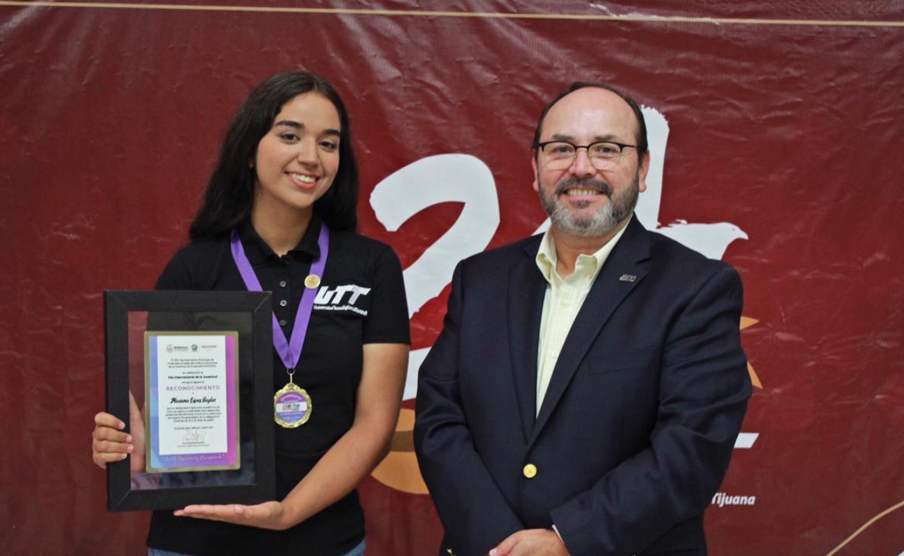 Gana alumna de la UTT Premio Municipal de la Juventud en logro académico