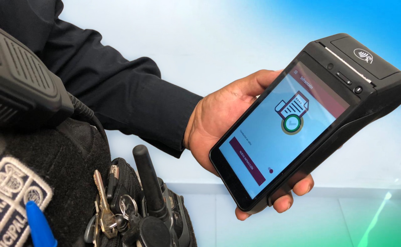 Utiliza Policía Municipal dispositivos electrónicos para aplicar multas de tránsito
