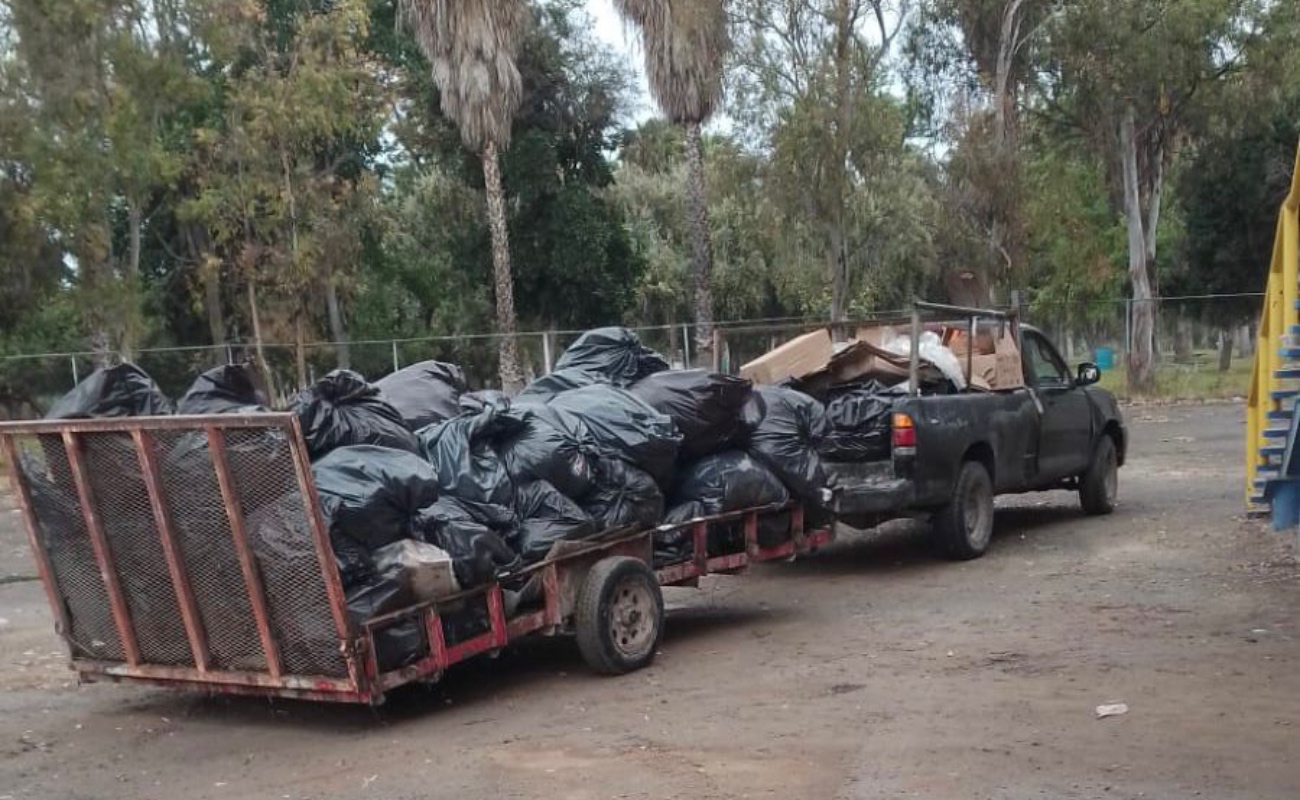 Recolectan diez toneladas de basura a la semana en Parque Morelos