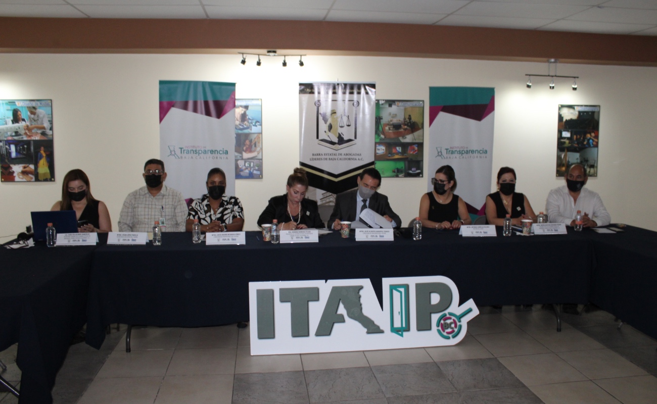 Firma ITAIPBC convenio con Barra  Estatal de Abogadas