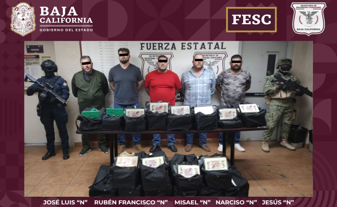 Más de 200 paquetes de cocaína y fentanilo decomisa FESC y Sedena; hay cinco detenidos