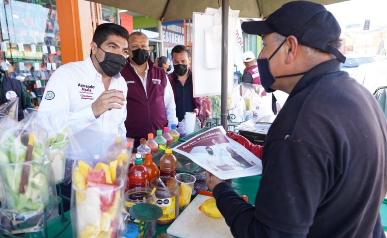 Asume Armando Ayala compromiso de pavimentar Avenida Juárez