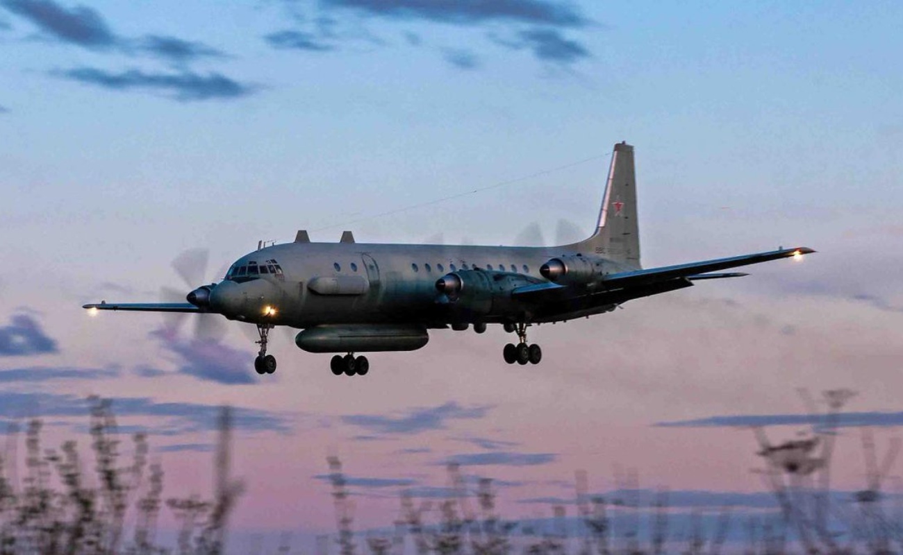 Derriban avión ruso y mueren 15 militares; Rusia culpa a Israel