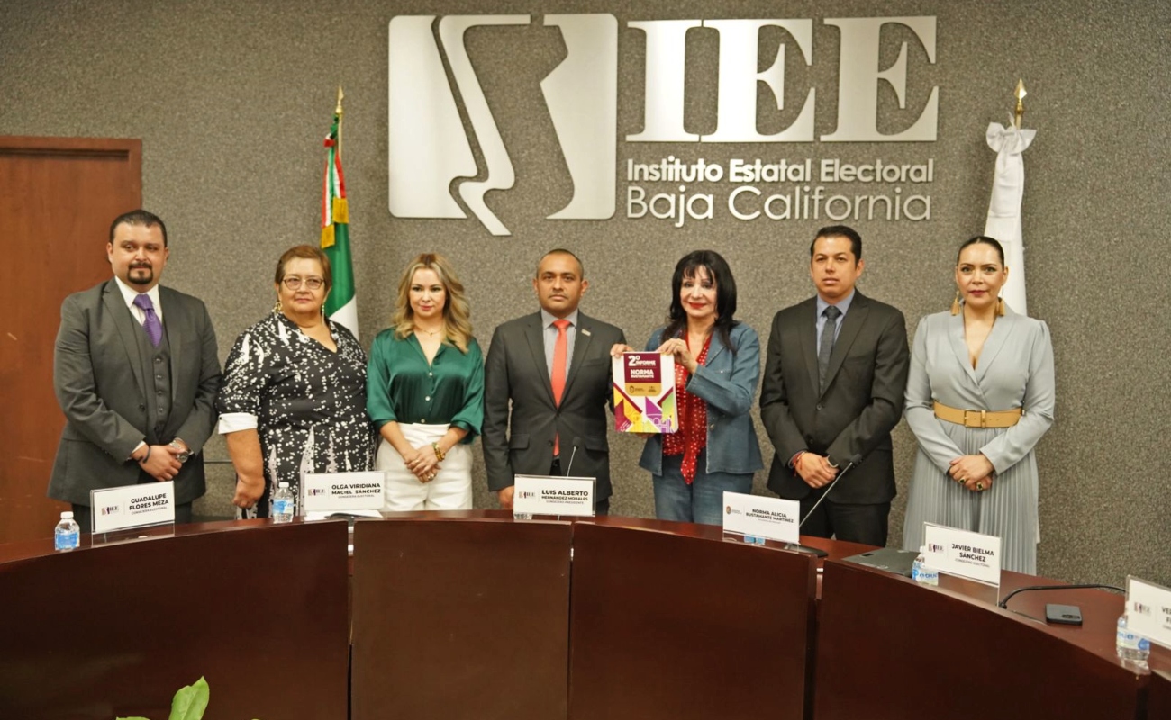 Cumple Norma Bustamante con la entrega de su segundo informe de Gobierno ante el IEEBC