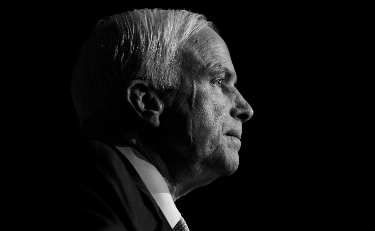 Fallece senador republicano John McCain