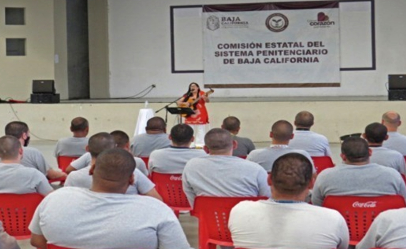 Llevan música latinoamericana a la población del centro penitenciario El Hongo II