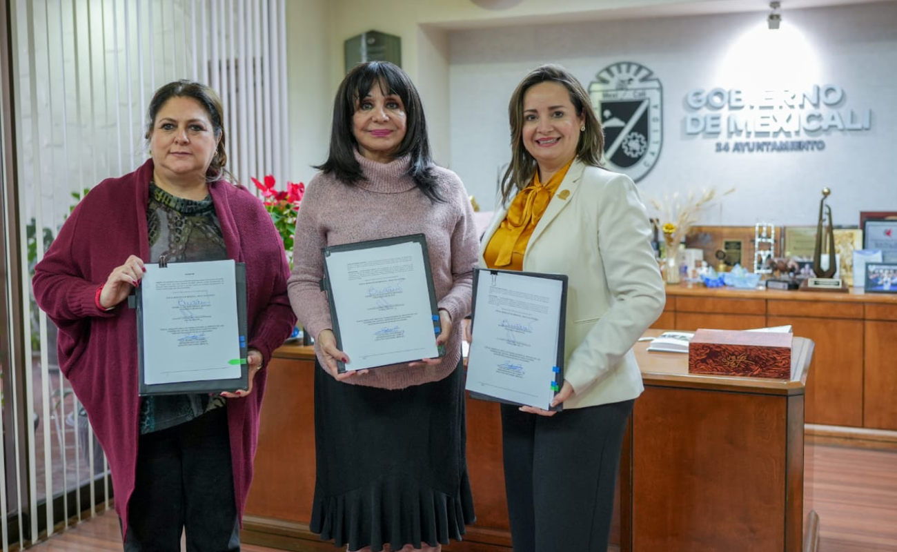 Firma Ayuntamiento de Mexicali contrato colectivo con Sindicato de Burócratas