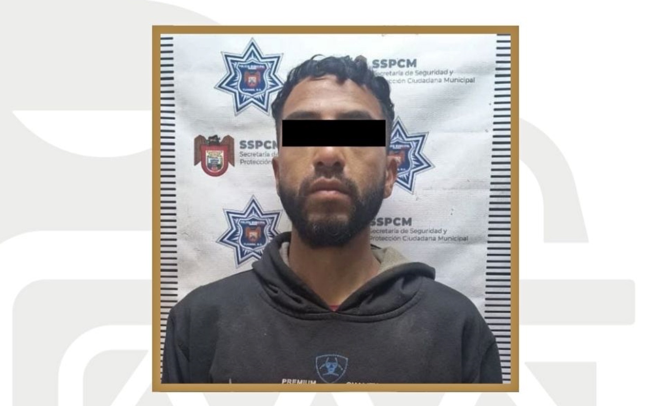 Asegura Policía Municipal a sujeto con fusil de asalto durante patrullaje preventivo en Valle Imperial