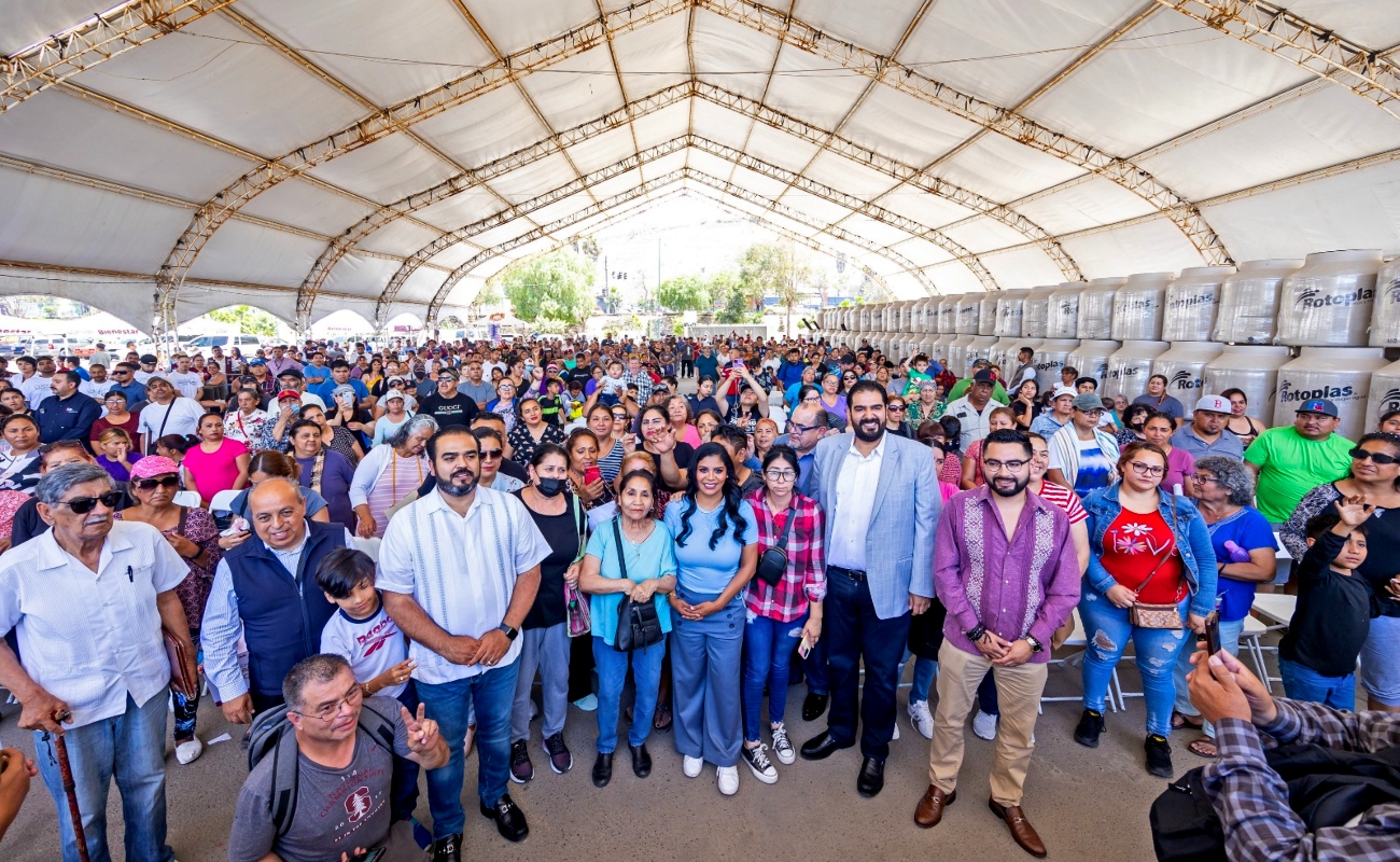 Ayuntamiento de Tijuana entrega apoyos a 600 familias