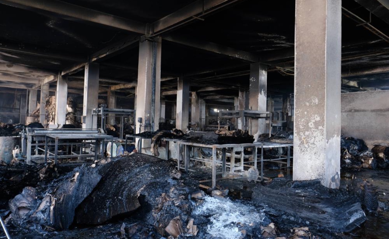 Deja 52 muertos incendio de fábrica en Bangladesh