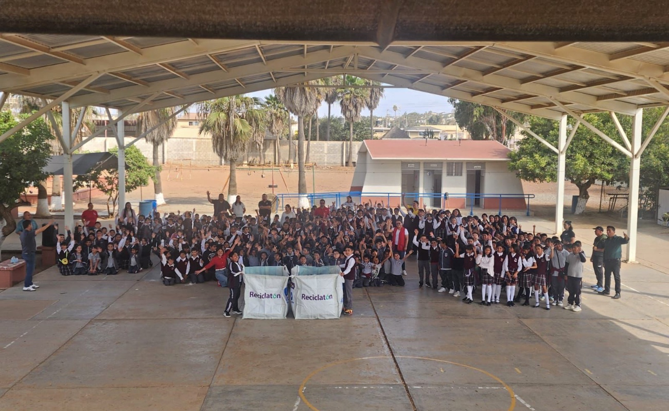 Se llevó a cabo reciclaton en la Primaria Emiliano Zapata