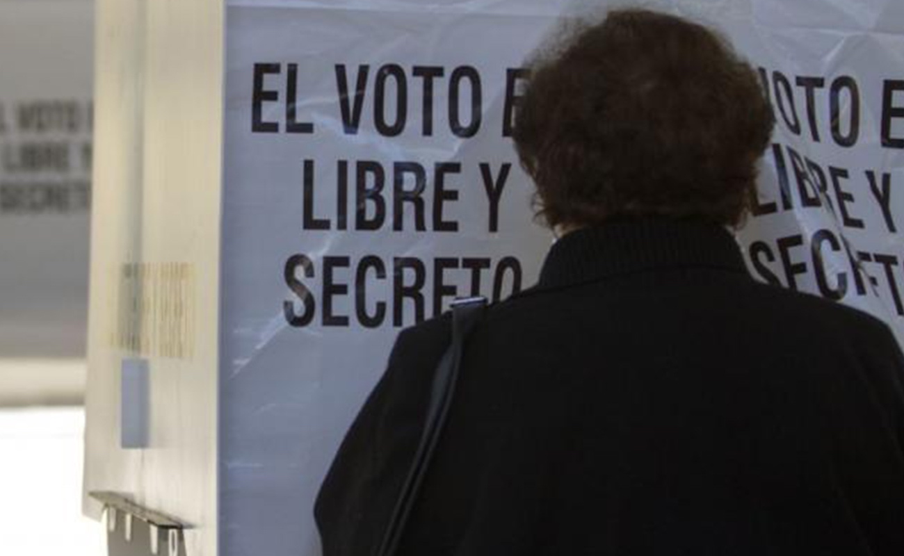 Reconoce AMLO fracaso de su reforma electoral; pero va con plan B para recorte al INE