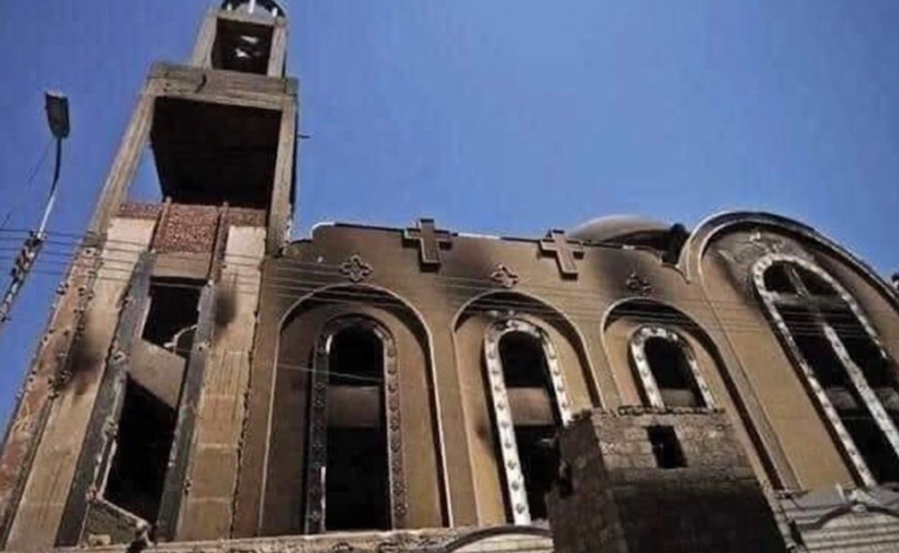 Mueren 41 personas en incendio de iglesia en Egipto, 15 eran niños