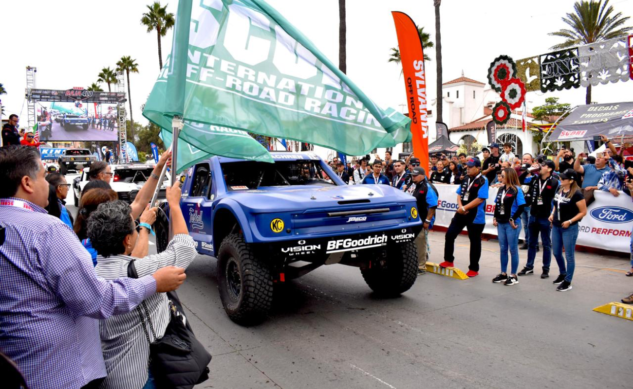 Con 192 equipos arrancó la Score Baja 400