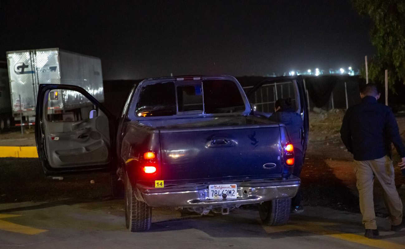 Hombre muere tras ataque armado en camioneta en Santa Fe