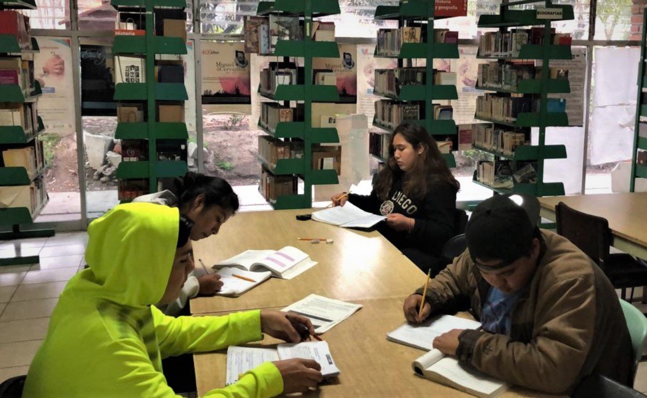 Reaperturan bibliotecas en Tecate