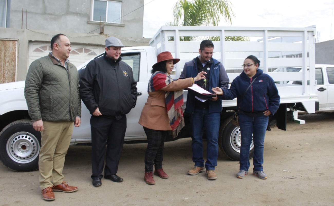 Recibe Rosarito donativo de camioneta para mejorar los servicios a la comunidad