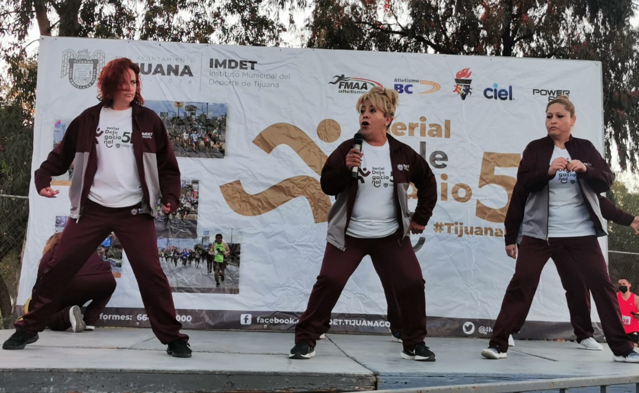Impulsan activación masiva con mega maratón de Zumba en Tijuana