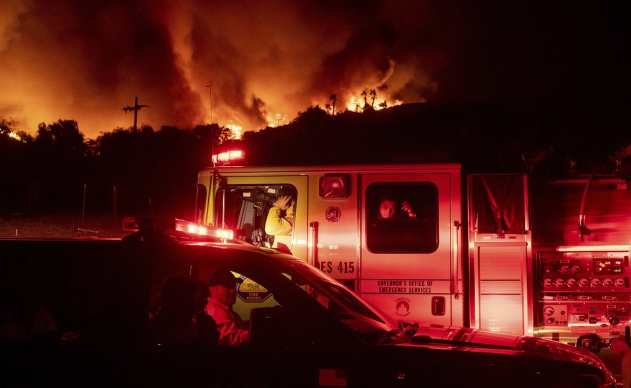 El sur de California en llamas, agravado por la condición de Santa Ana