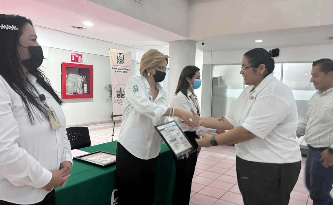 Entrega IMSS BC Distintivo ELSSA a 15 empresas