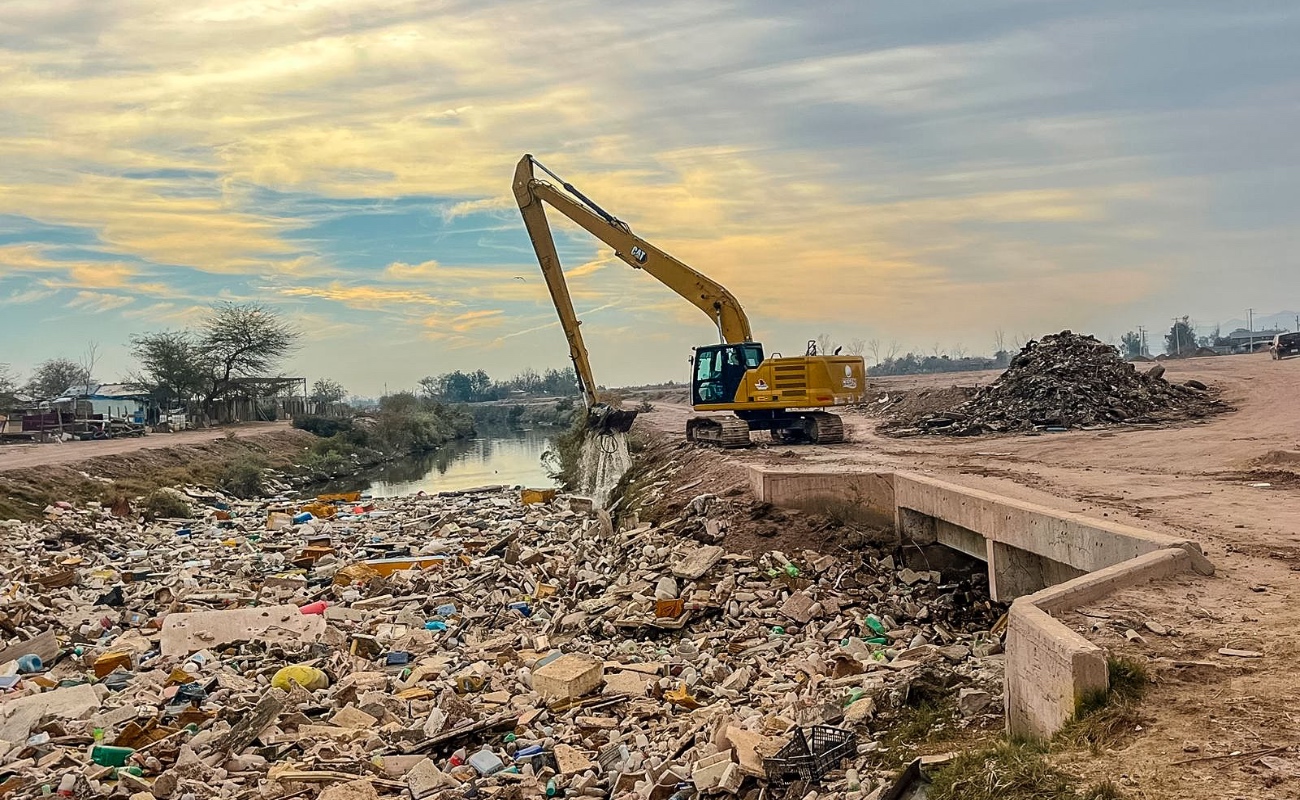 Intensifica CESPM limpieza del dren México para prevenir inundaciones
