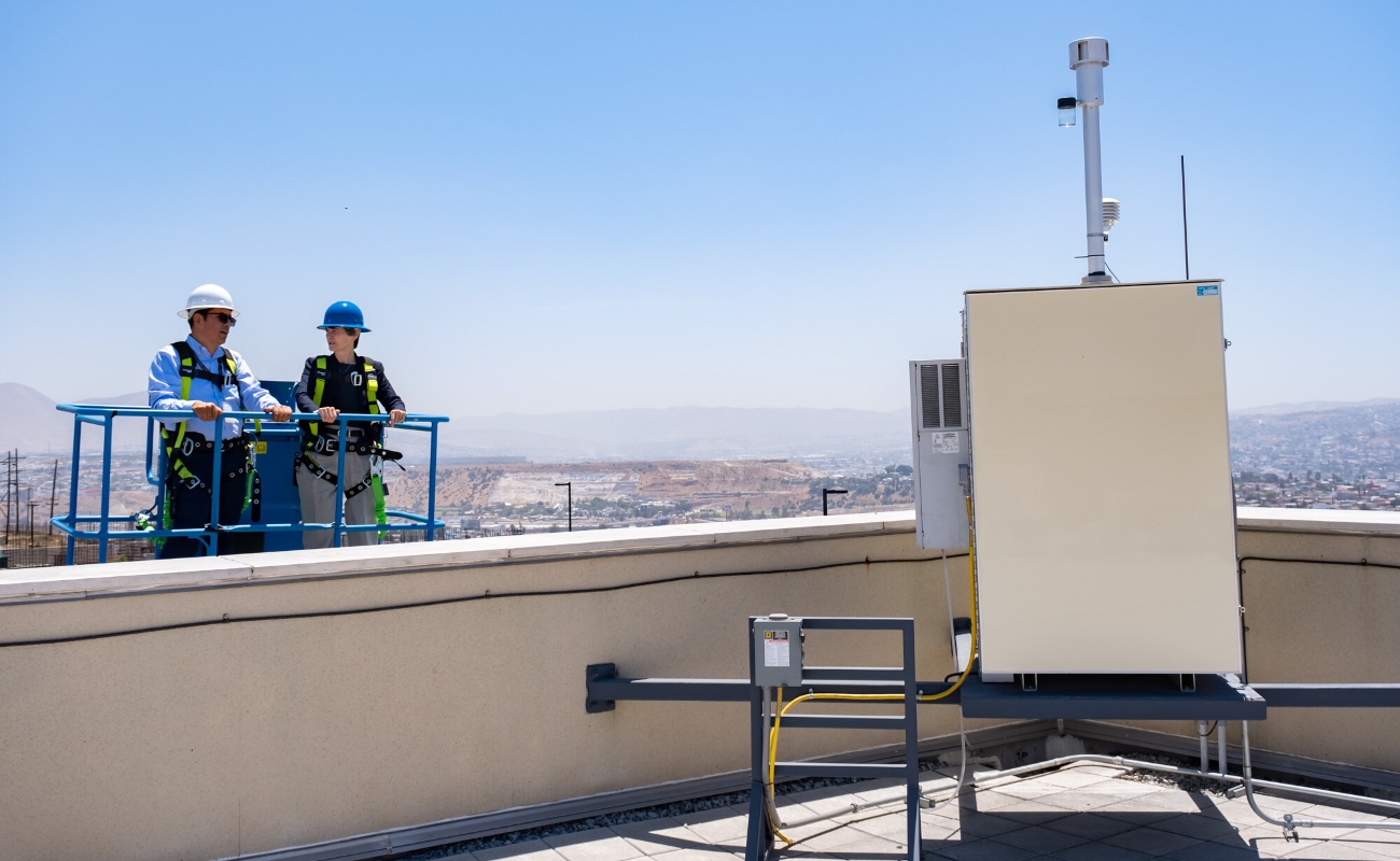 Entregan nuevo sensor de calidad de aire al Consulado de Estados Unidos en Tijuana