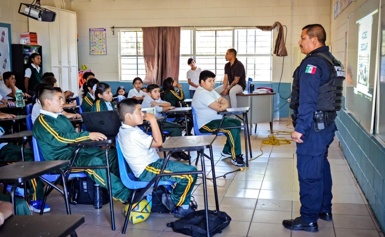 Imparte Policía Municipal plática preventiva sobre acoso escolar