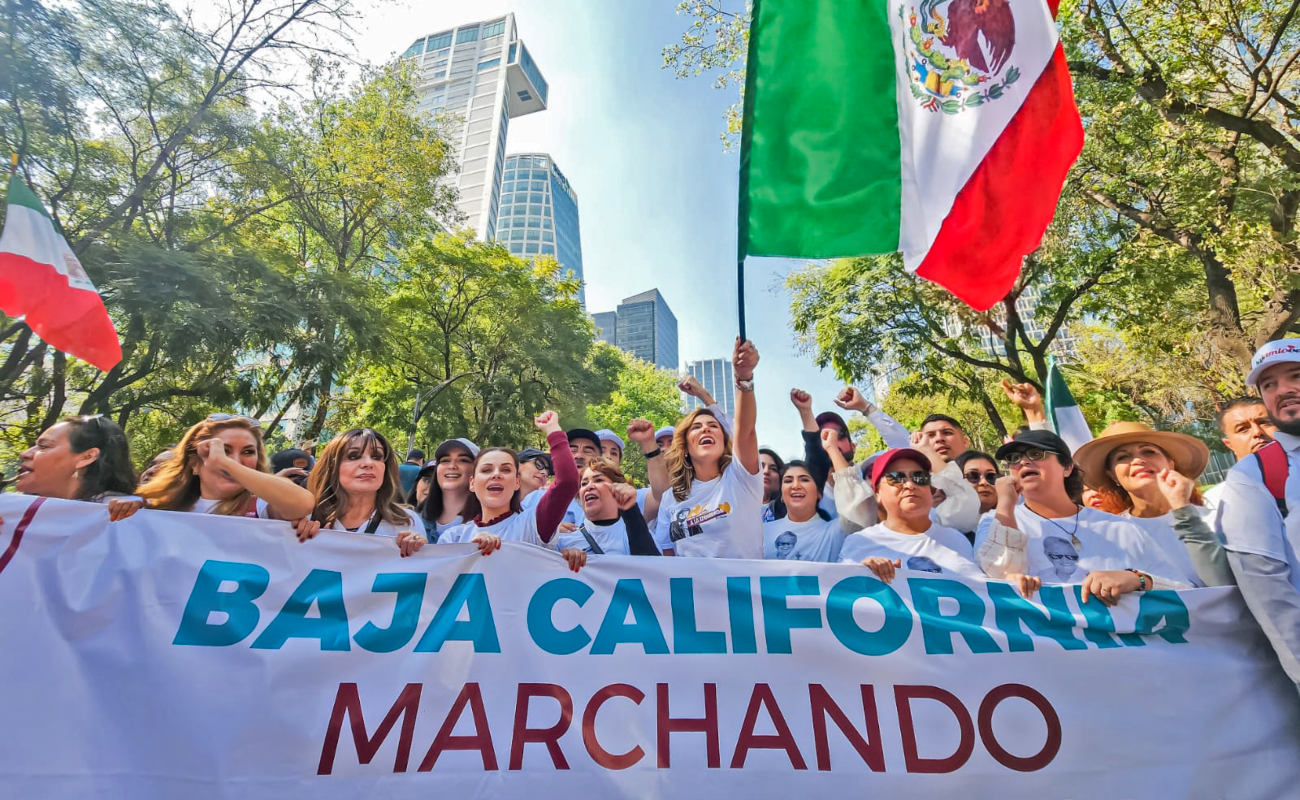 Acompaña Marina del Pilar a López Obrador en marcha de apoyo a la Cuarta Transformación