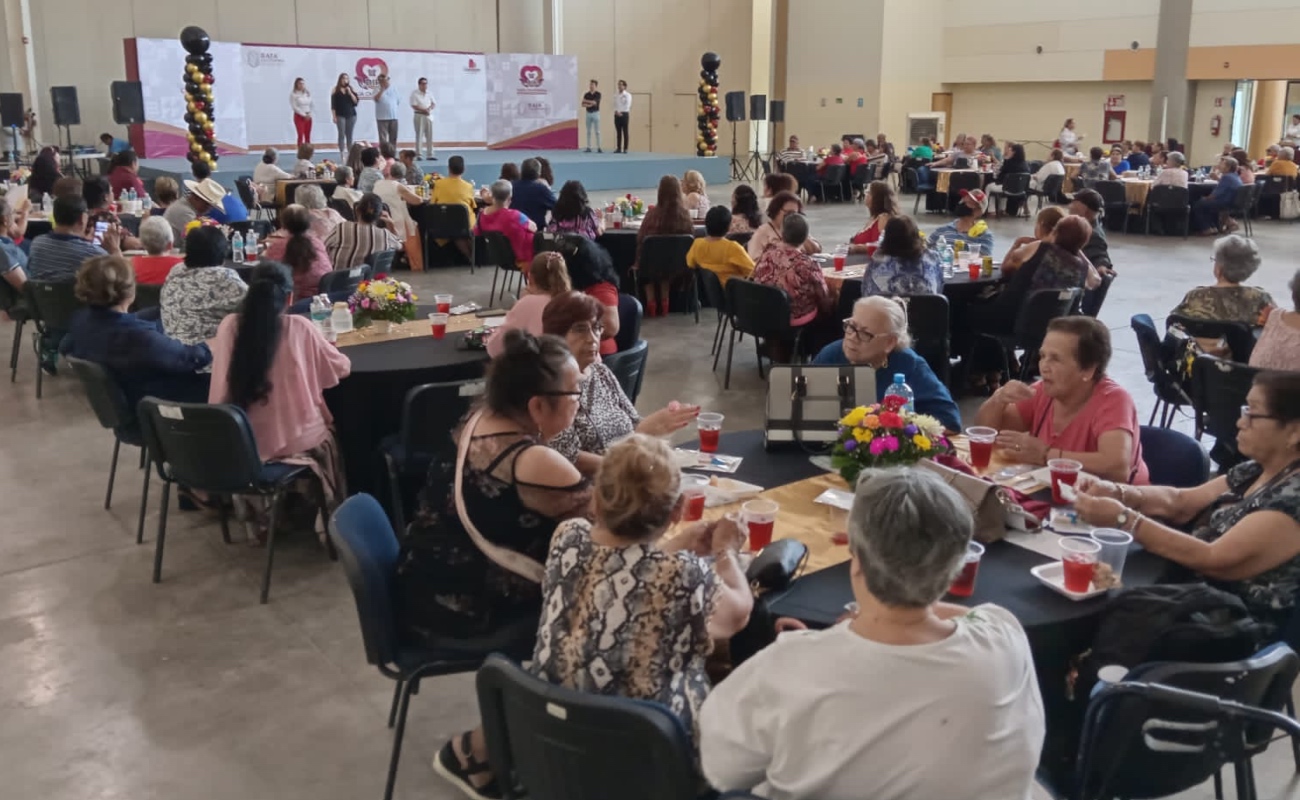 Festeja DIF Baja California a los adultos mayores