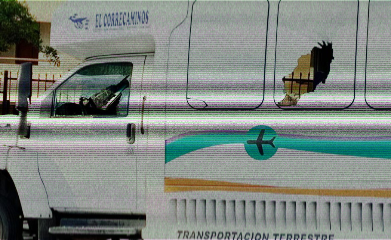 Agreden camión del Ticketon en San Ysidro