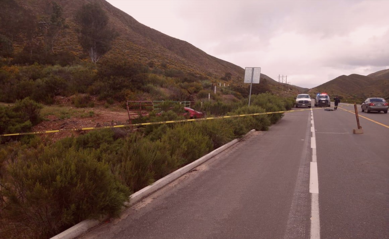 Asesinan a un hombre en la carretera Ensenada-Tecate