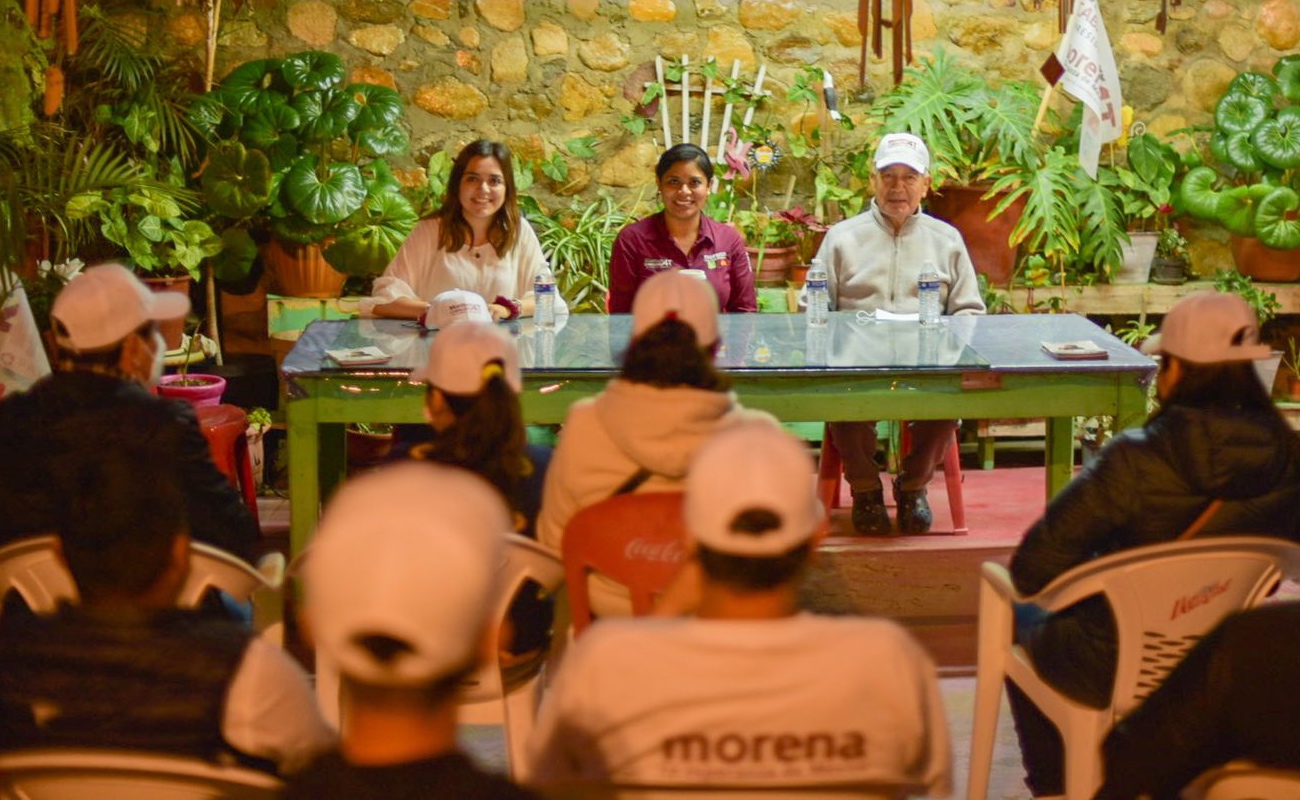 Grupo de burócratas municipales se suma al proyecto de Montserrat Caballero