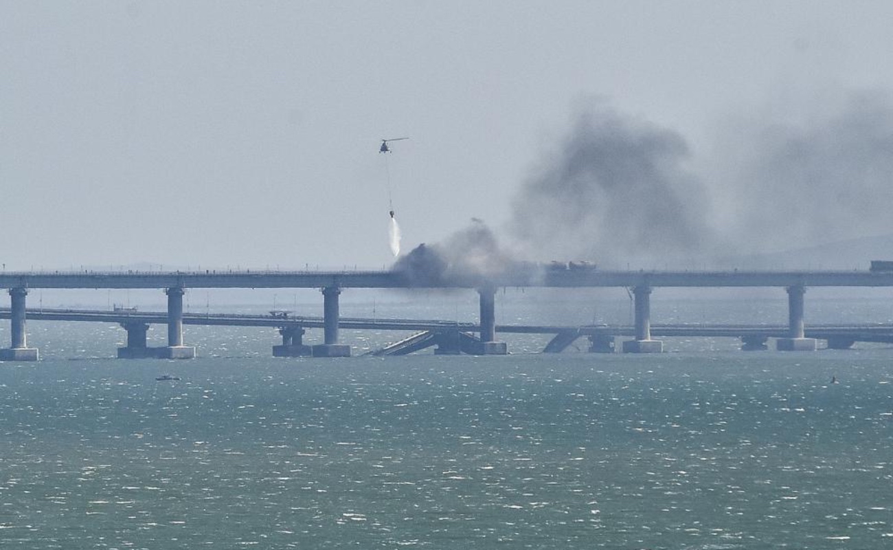 Explosión daña puente estratégico que une Rusia con Crimea