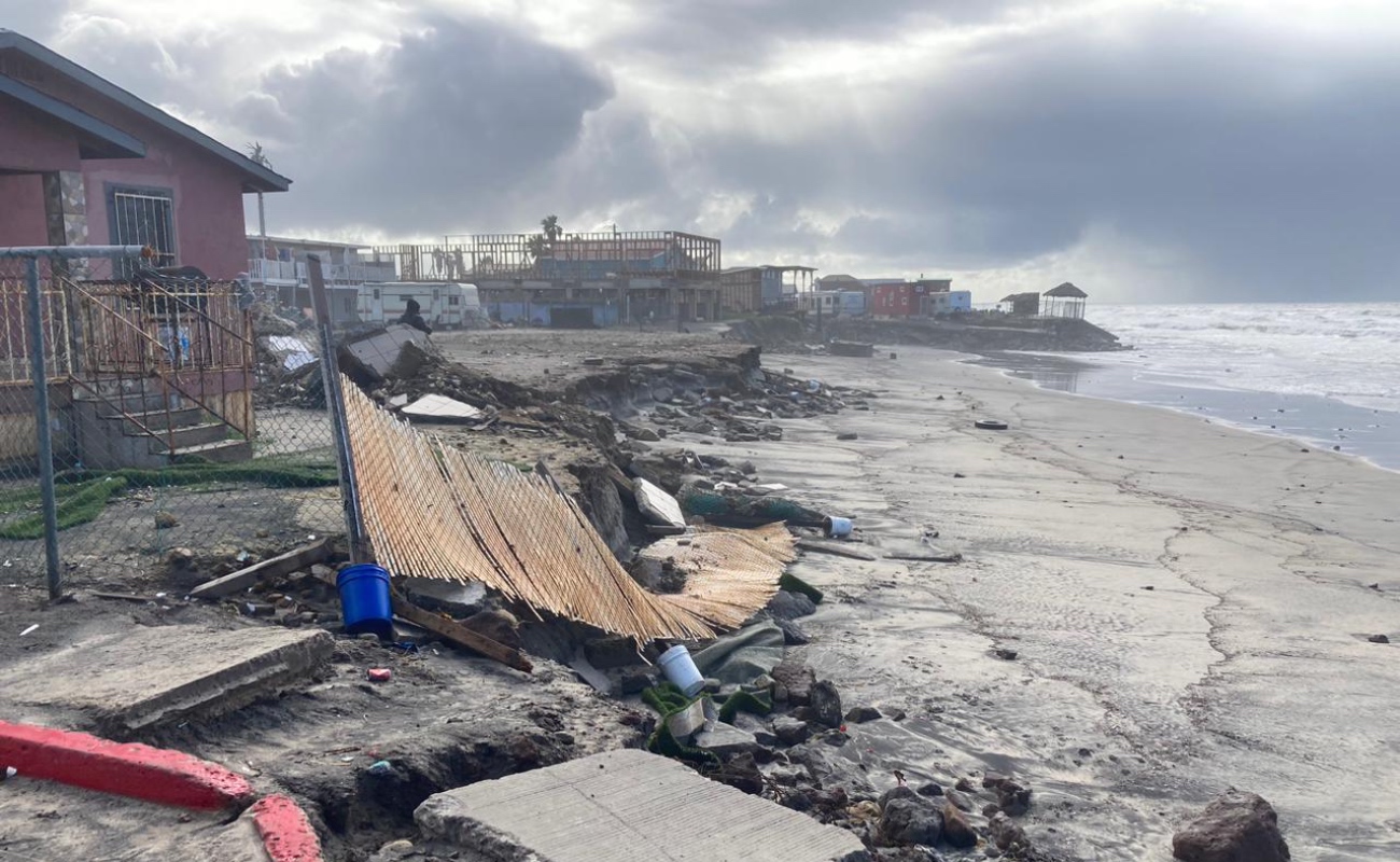 Exhorta Protección Civil de Rosarito evitar actividades en las playas ante fenómeno de alta marejada