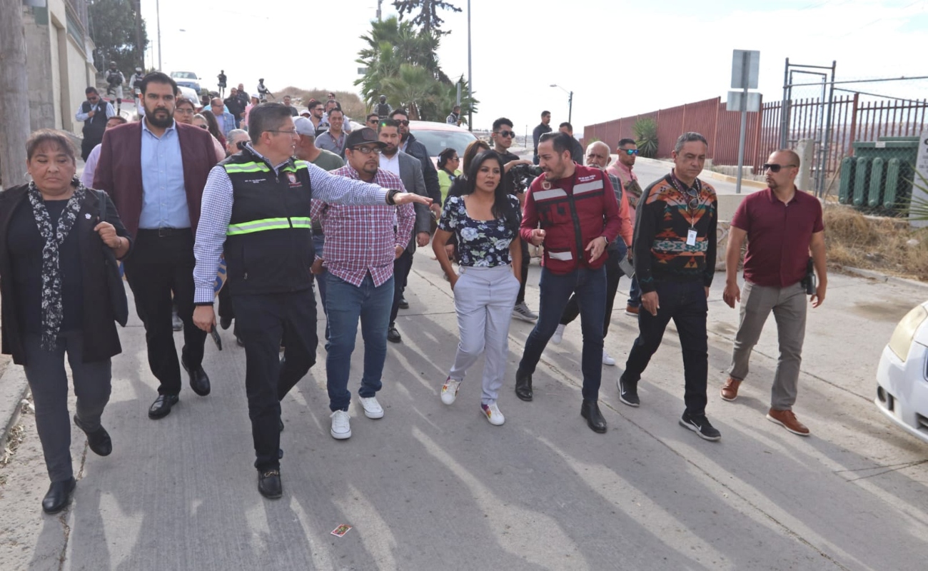 Alcaldesa Montserrat Caballero supervisó avances en obra de pavimentación en La Mesa