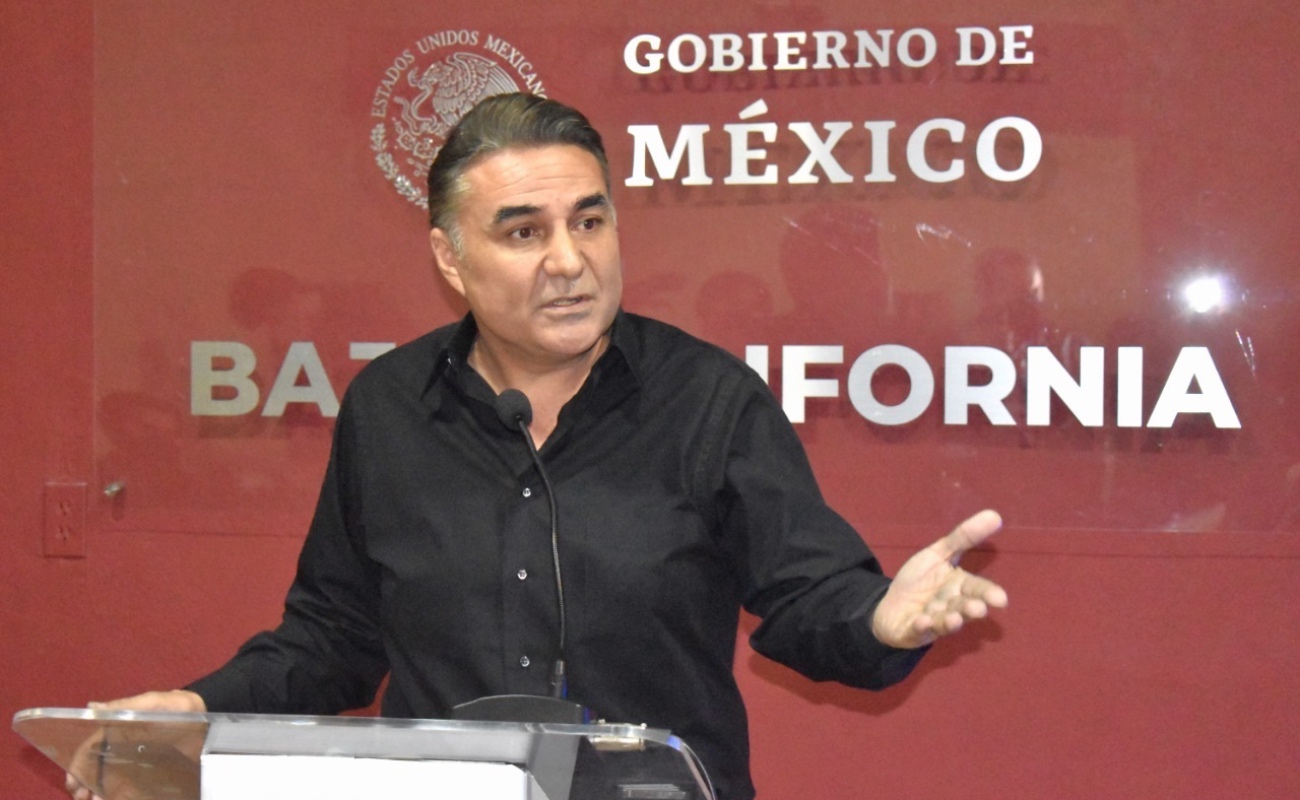 De “histórico”, califica Ruiz Uribe el aumento salarial a maestros