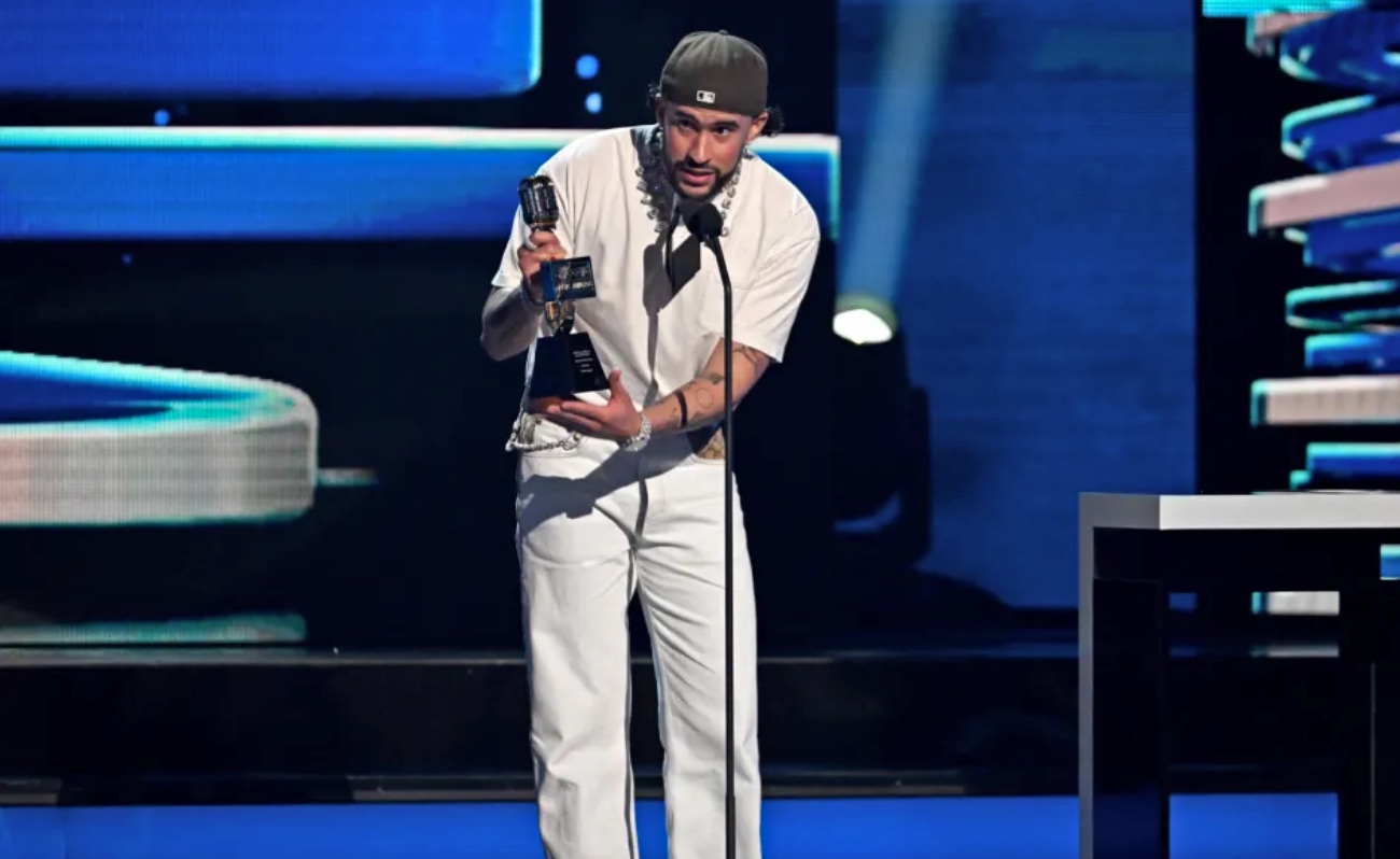 Bad Bunny será reconocido como “Artista del Siglo XXI” en los Premios Billboard de la Música Latina 2025