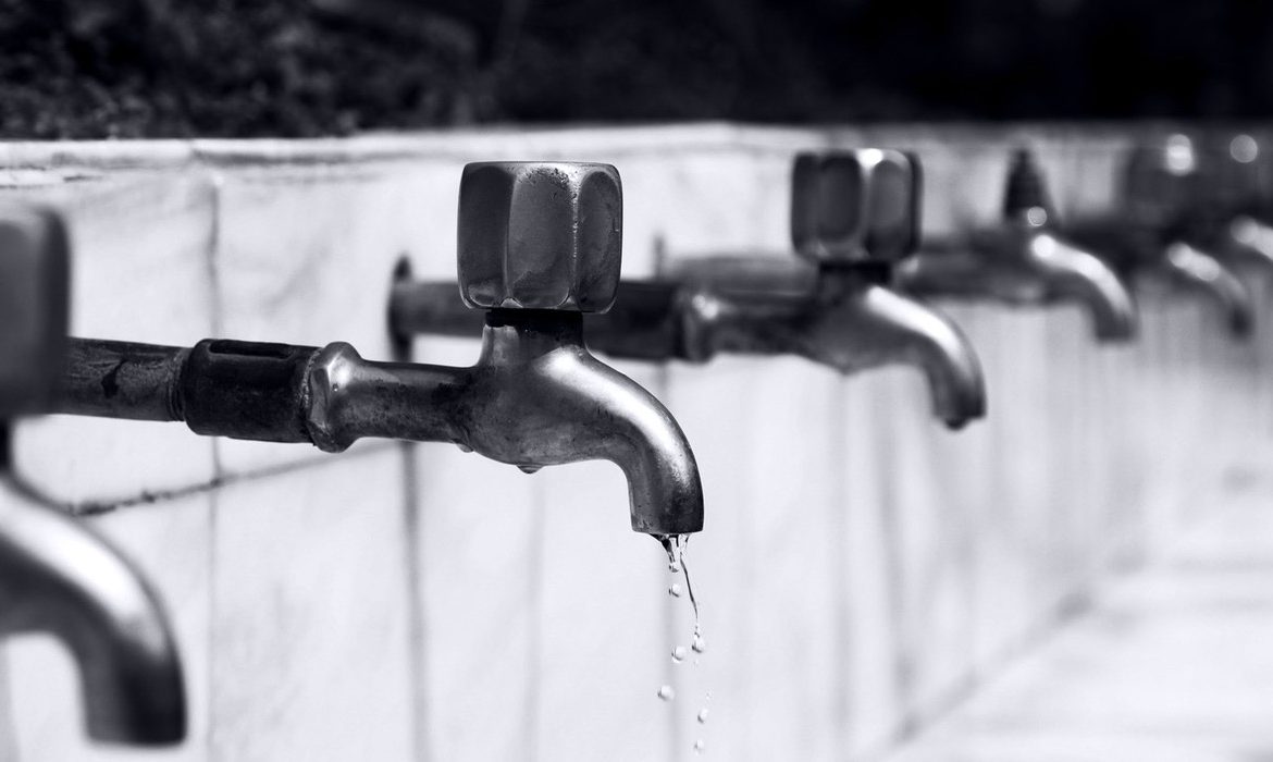 Arrecia calor y colonias quedan otra vez sin agua