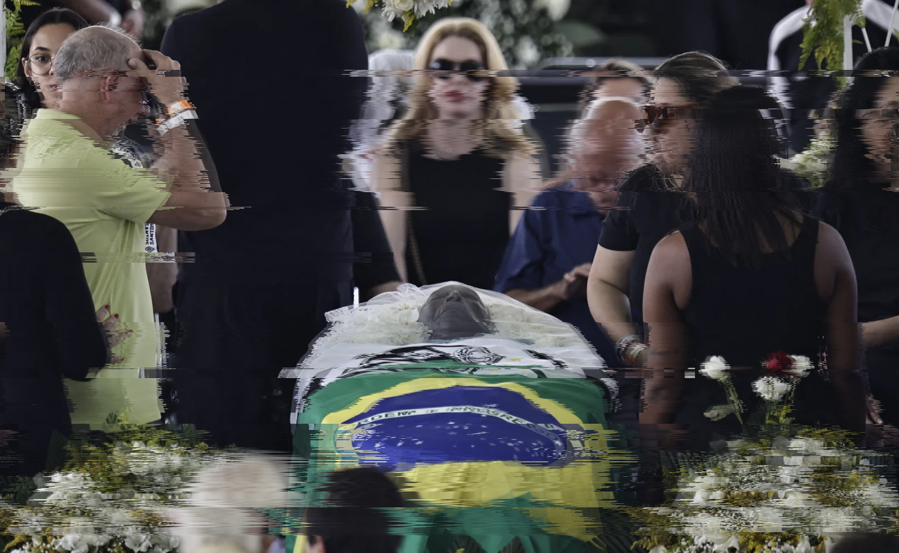 Despiden a “ O Rei” Pelé en estadio Santos de Brasil