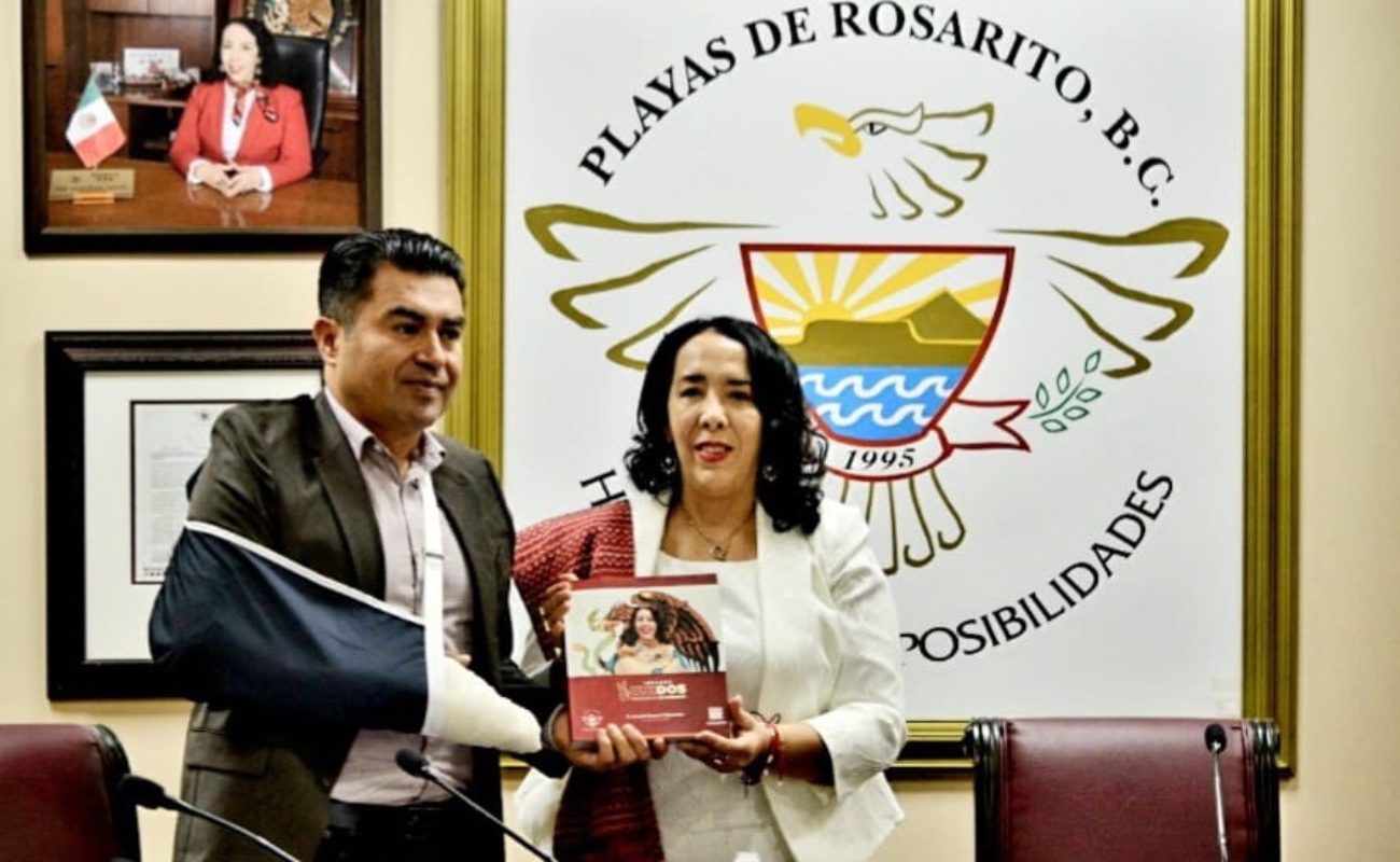 Entrega Araceli Brown en Sesión Solemne de Cabildo Informe Dos de Gobierno