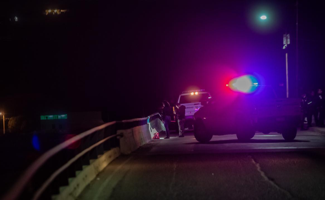 Cuelgan cabezas humanas en puente de Cuesta Blanca