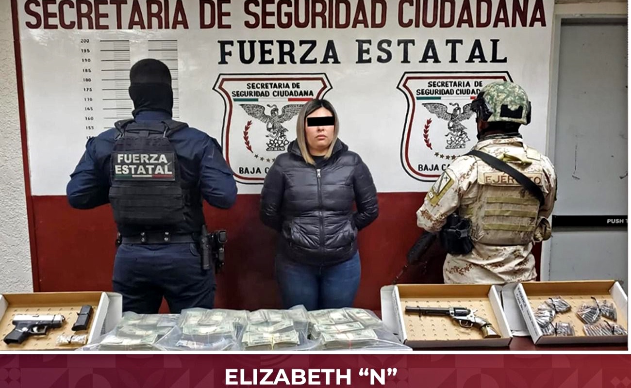 Capturan a mujer en posesión de 200 mil dólares y armas de fuego