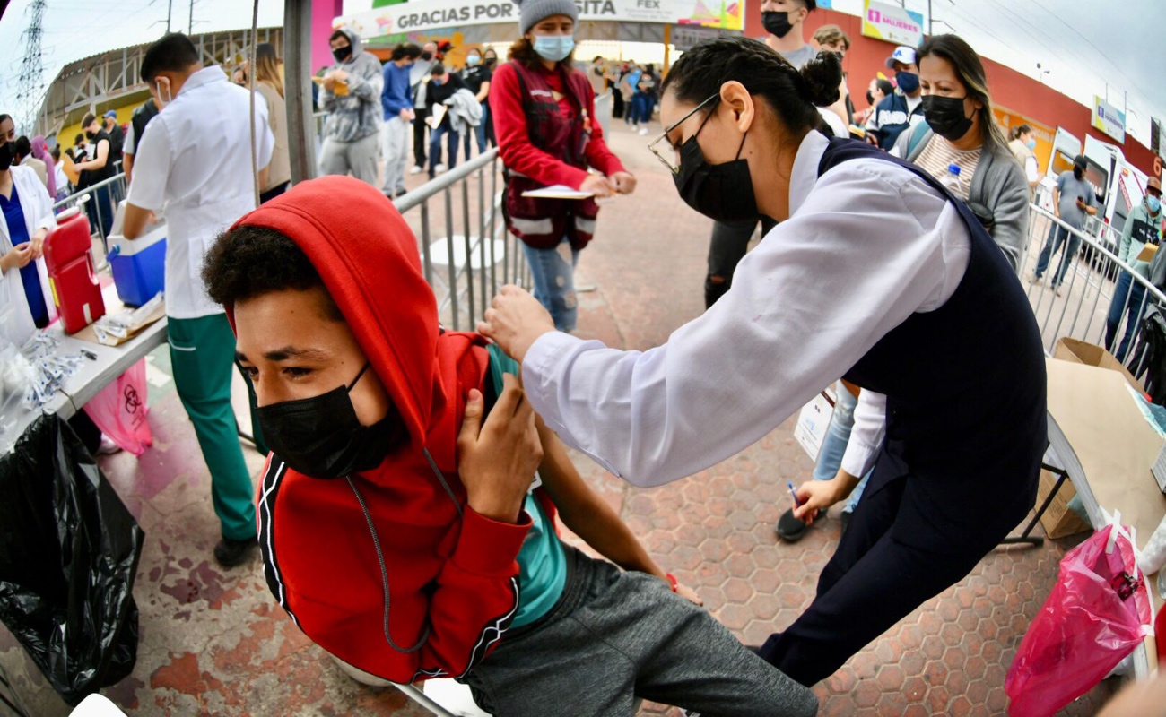 Se aplican más de 20 mil vacunas contra Covid a adolescentes en Baja California