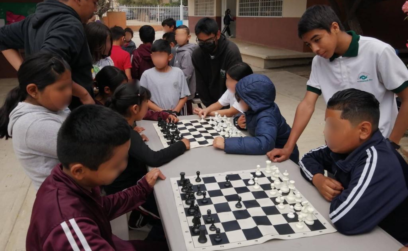 Promueve CONALEP Tecate disciplina de ajedrez entre estudiantes de primaria