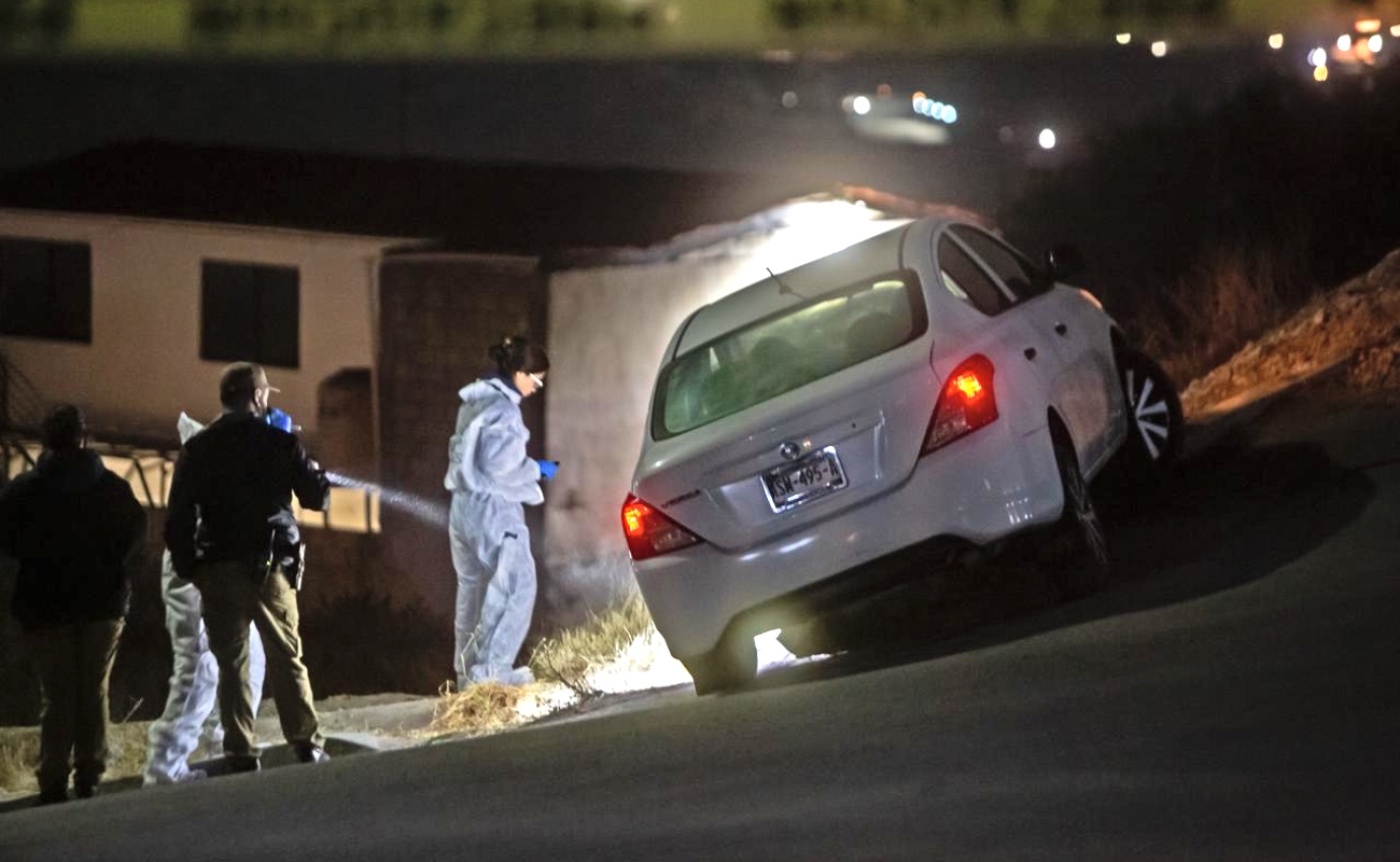 Hallan a hombre sin vida dentro de vehículo en Ejido Rojo Gómez