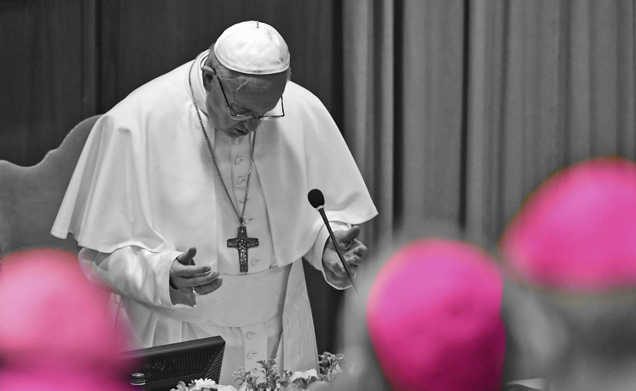 Papa Francisco lavó los pies a 12 presos en Jueves Santo