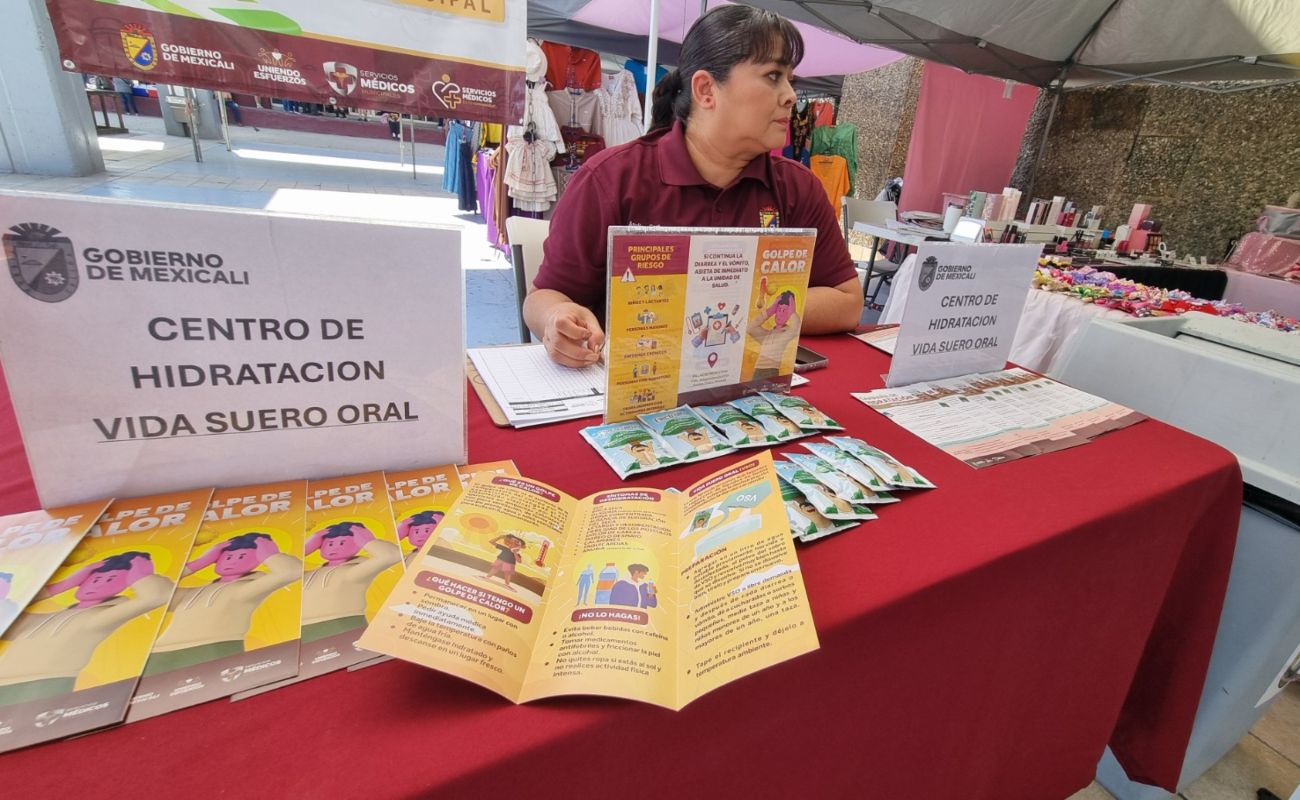 Gobierno de Mexicali refuerza la salud con módulo de hidratación en palacio municipal